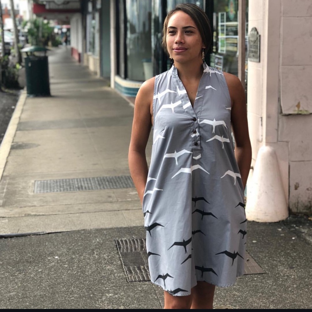 The Hawaiian Force Iwa Leʻaleʻa Dress Medium